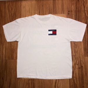 *SOLD* TOMMY HILFIGER | Vintage 90s Logo Tee (XL)